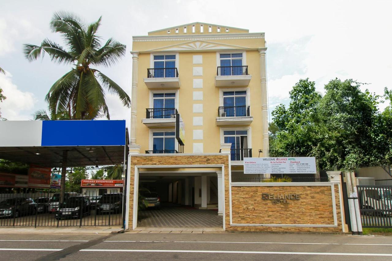 Reliance Hotel Boralesgamuwa Exterior foto